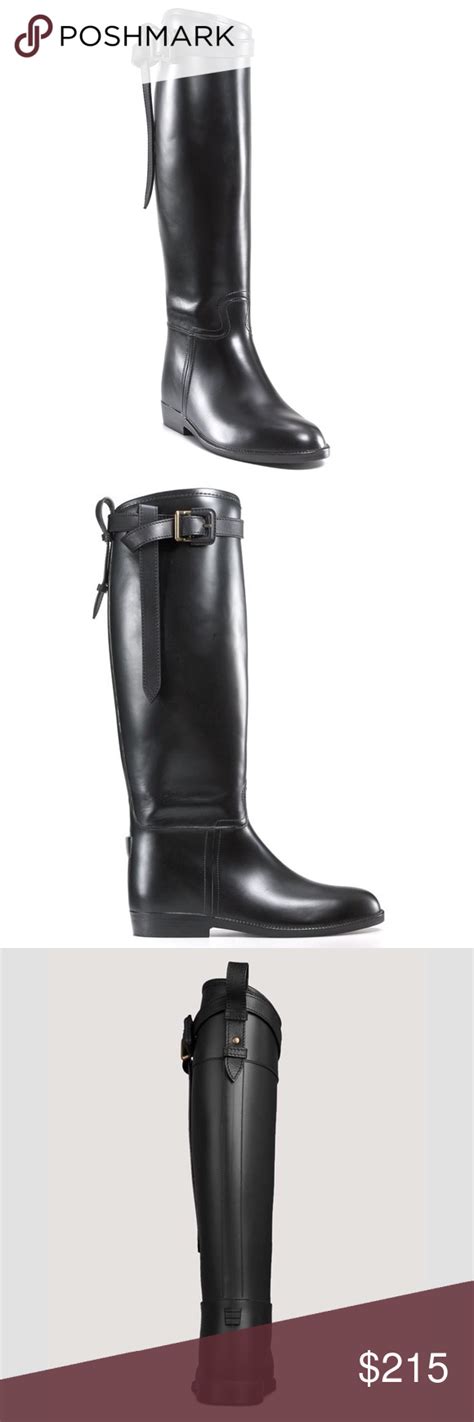 flats burberry|Burberry flat riding rain boots.